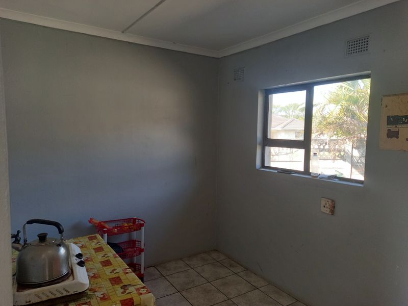House For Sale In Esikhawini - Photo 7