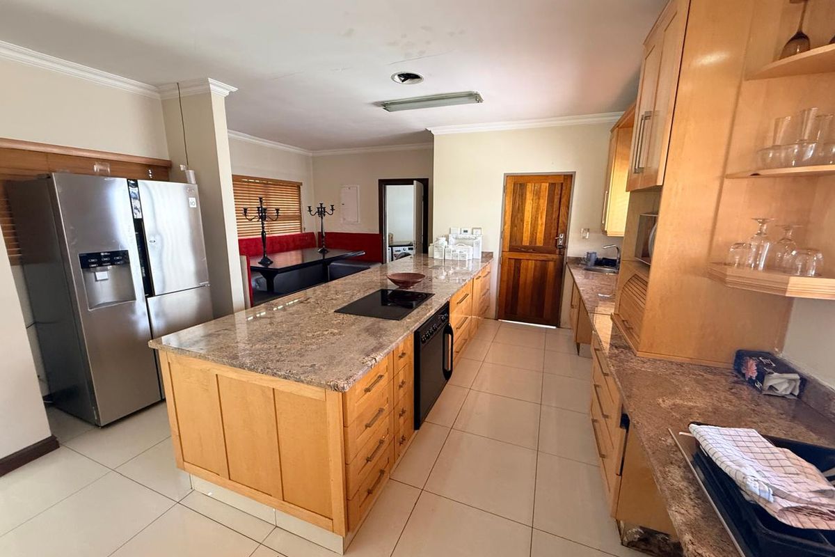 EXCLUSIVE LUXURY HOME – THREE RIVERS. - Photo 5