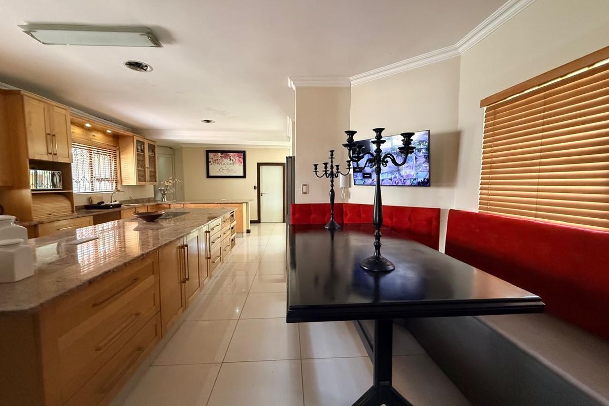 EXCLUSIVE LUXURY HOME – THREE RIVERS. - Photo 4