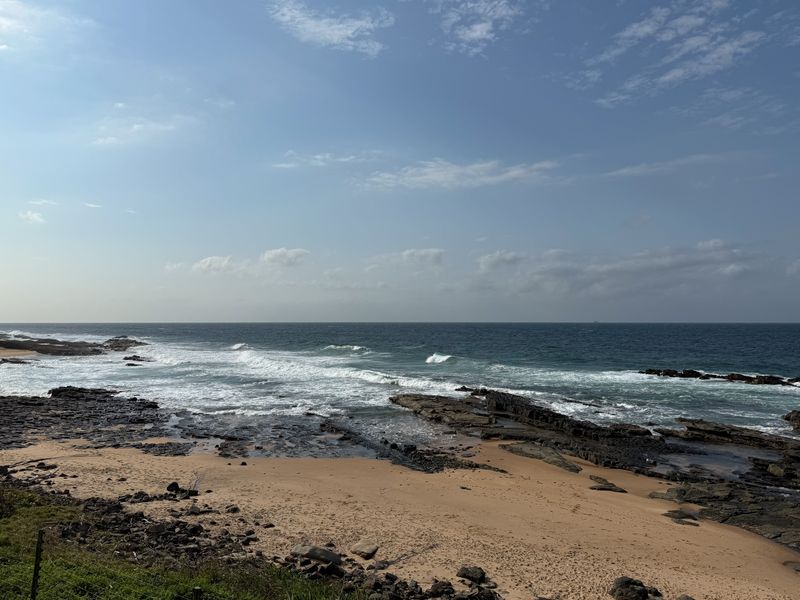 Prime Beachfront Location with Holiday Rental Potential - Photo 3