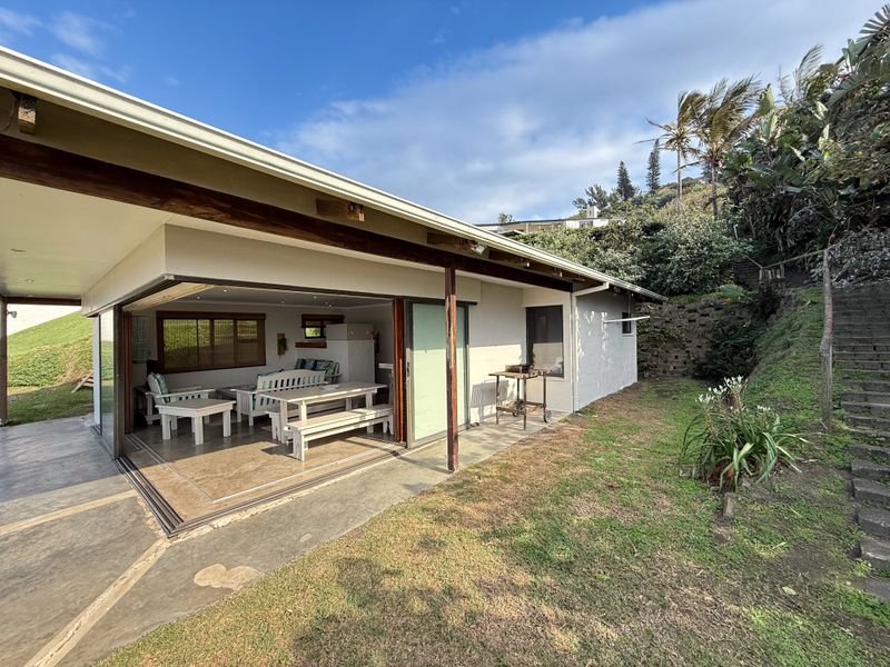 Prime Beachfront Location with Holiday Rental Potential - Photo 5