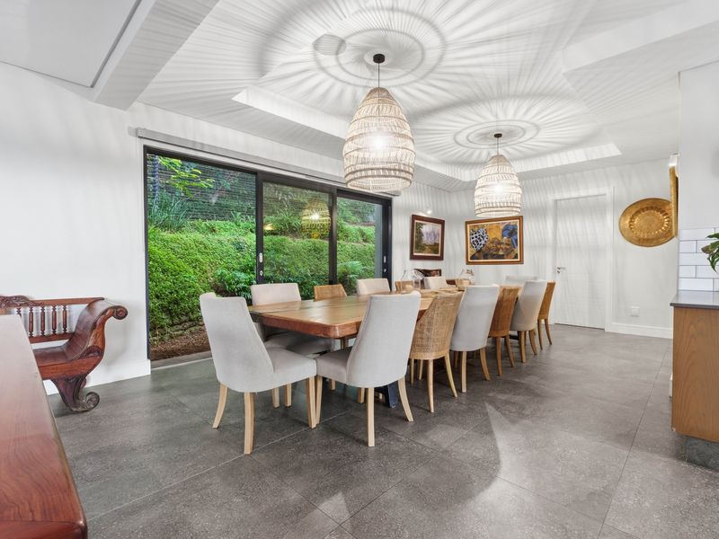 11 Bedroom Luxury Multi Residence with Ocean Views | Ideal for Family Living or Airbnb Investment - Photo 10