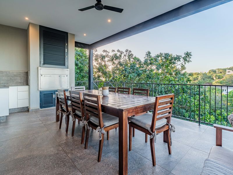 11 Bedroom Luxury Multi Residence with Ocean Views | Ideal for Family Living or Airbnb Investment - Photo 6