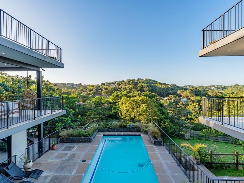 11 Bedroom Luxury Multi Residence with Ocean Views | Ideal for Family Living or Airbnb Investment - Photo 3