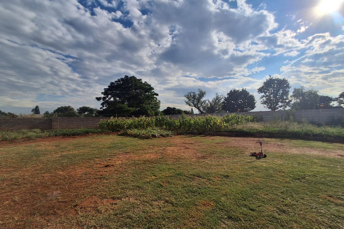 Spacious 4-Bedroom Family Home – - Photo 2