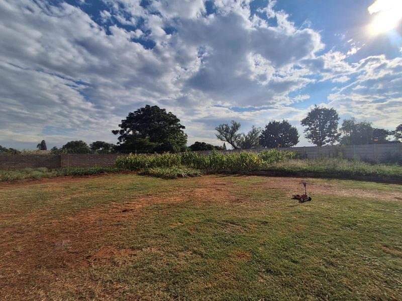 Spacious 4-Bedroom Family Home – - Photo 2