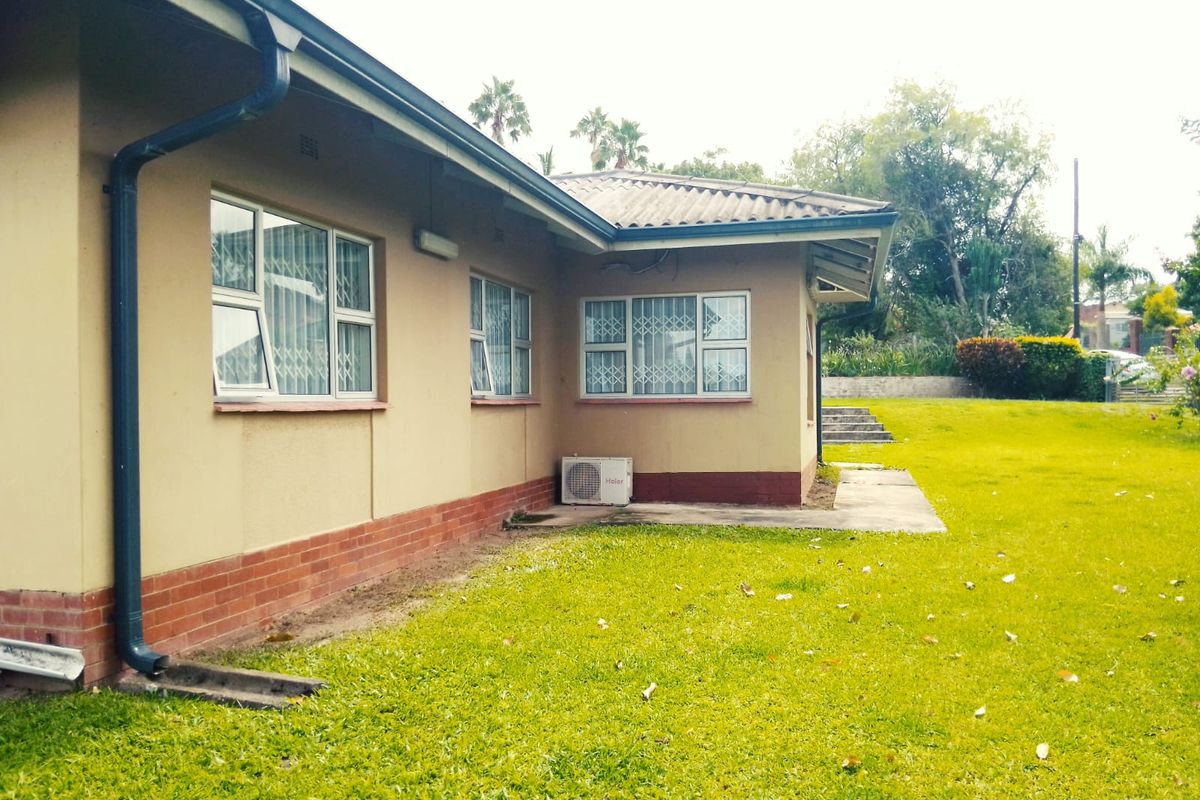 Magnificent Home in Mandeni - Photo 4