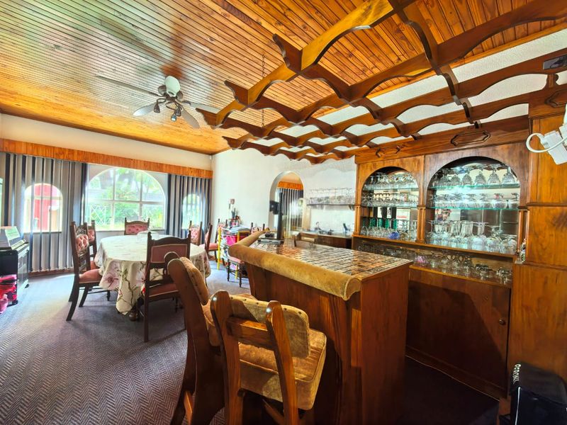 Neat family house for sale in Sasolburg in a prime area, walking distance to schools and shopping ce - Photo 4