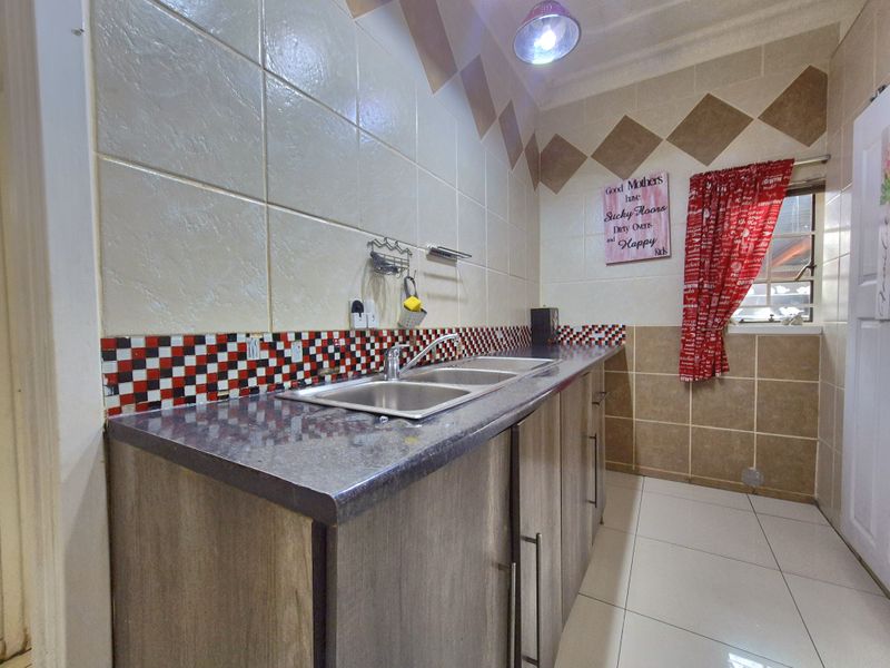 Stunning Entertainer's Dream In The Heart Of Dalview! - Photo 9