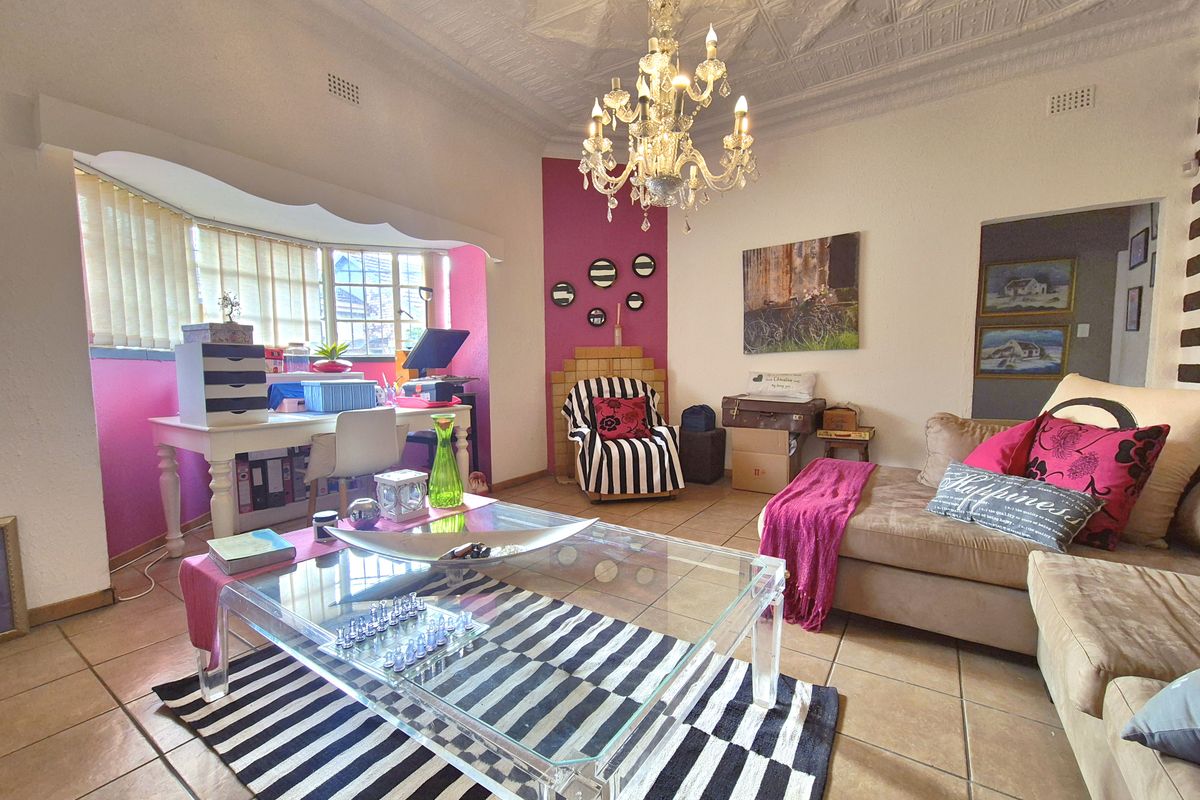 Stunning Entertainer's Dream In The Heart Of Dalview! - Photo 5