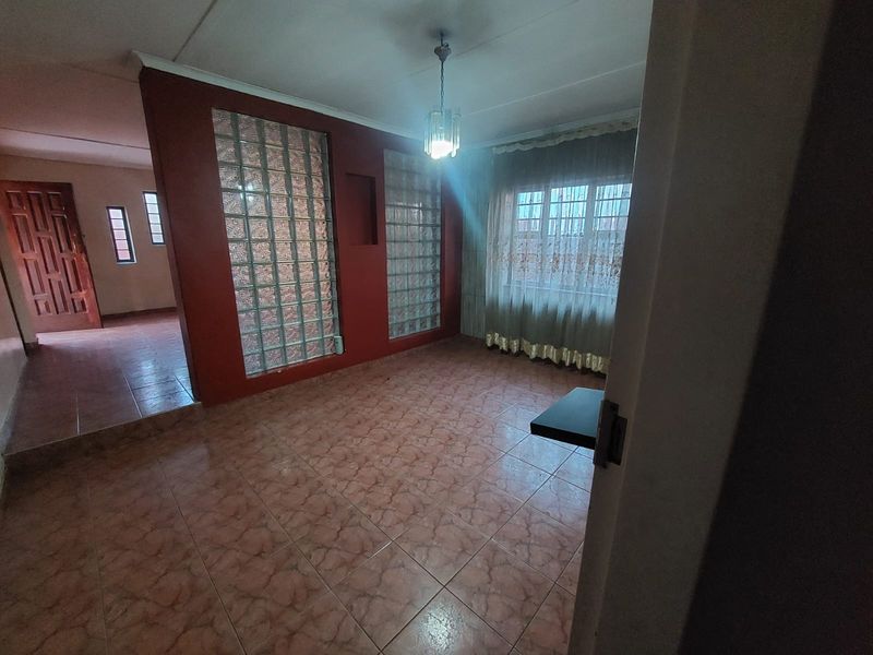 House Pending Sale In Heidelberg - Photo 3