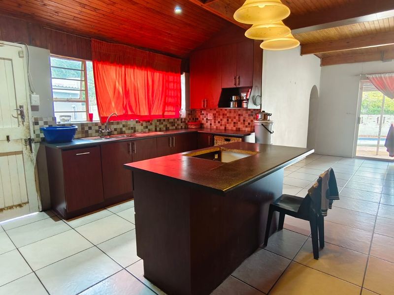 Investor’s Opportunity – Walking Distance to Flavius Mareka College! - Photo 10