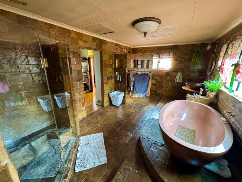 5 Bedroom French Château-Inspired Family Home For Sale in Ben Fleur. - Photo 6