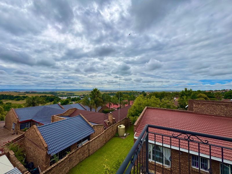 5 Bedroom French Château-Inspired Family Home For Sale in Ben Fleur. - Photo 7