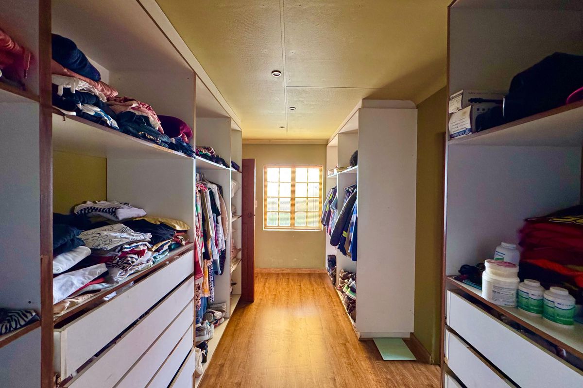 5 Bedroom French Château-Inspired Family Home For Sale in Ben Fleur. - Photo 4