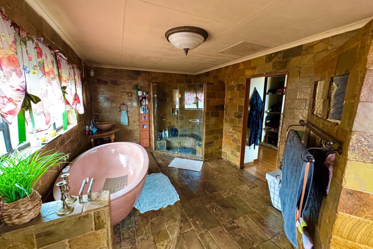 5 Bedroom French Château-Inspired Family Home For Sale in Ben Fleur. - Photo 5