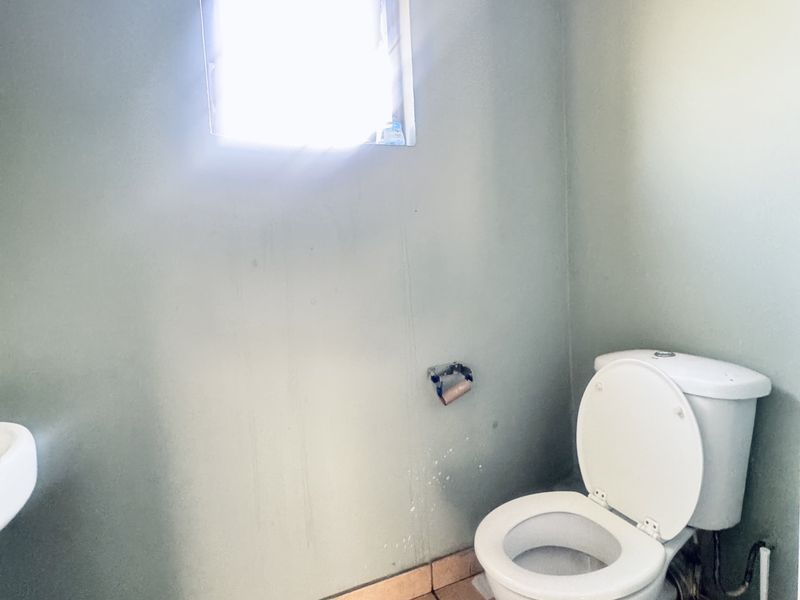 Comfortable 3-Bedroom Duplex in a Secure Tasbet Park Estate - Photo 9