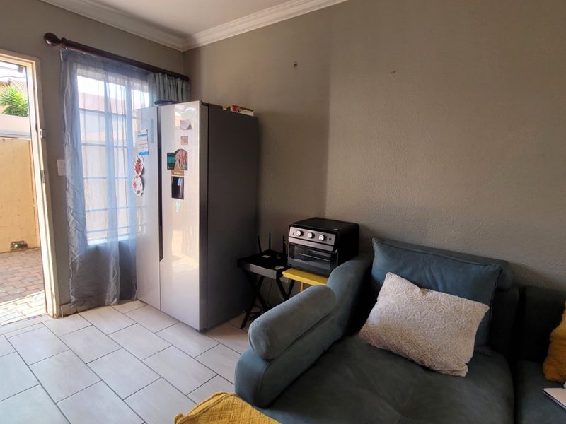 Modern Secure Duplex Price Reduced - Photo 9