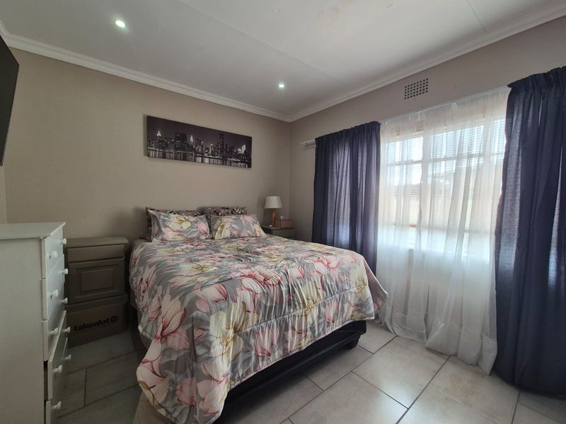 !DREAM PROPERTY ALERT! - Photo 9