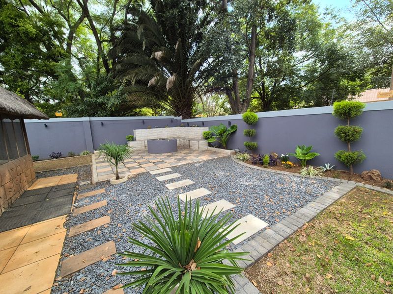 !LUXURY HOME FOR SALE! - Photo 7