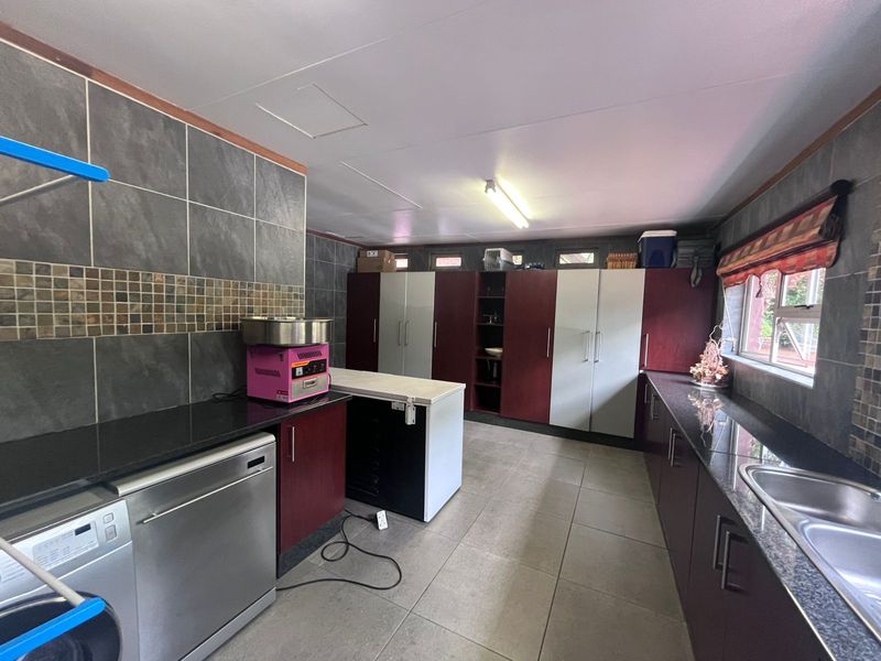 Luxury Country Living with Dual Flatlets-Blue Saddle Ranches. - Photo 10