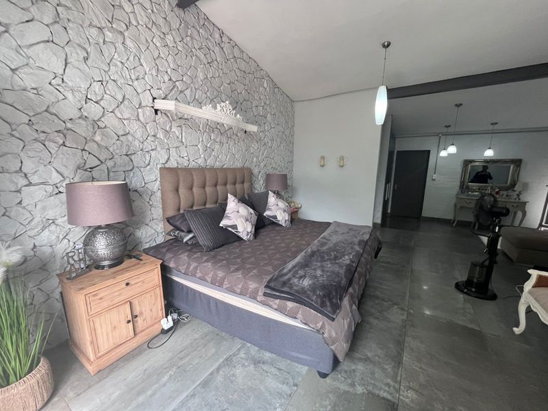 Luxury Country Living with Dual Flatlets-Blue Saddle Ranches. - Photo 7