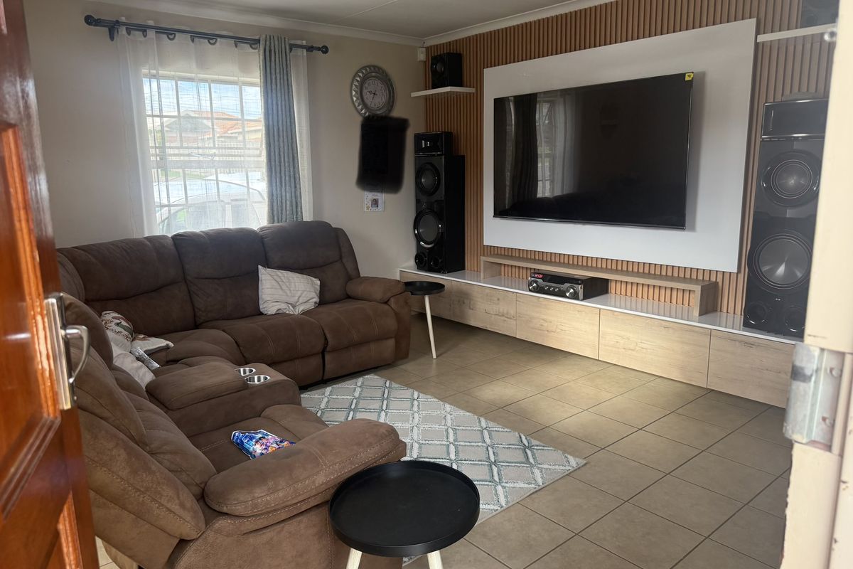 3 bedroom house for sale in Thatch Hill - Photo 3