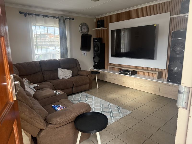 3 bedroom house for sale in Thatch Hill - Photo 3