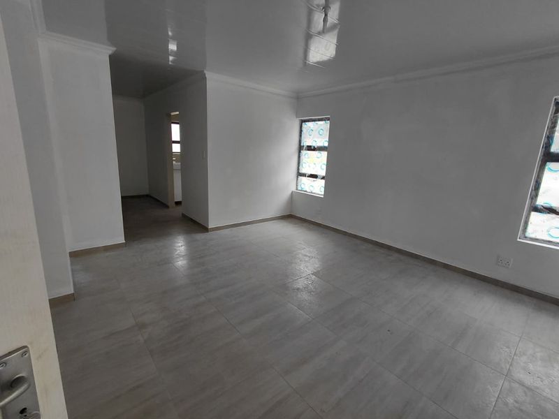 NEWLY BUILT 3-BEDROOMED HOME IN PARADISE BEACH - Photo 9