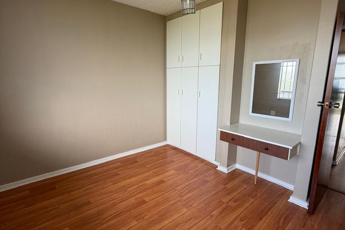 Move-In Ready Apartment In A fully Secured Complex - Photo 3