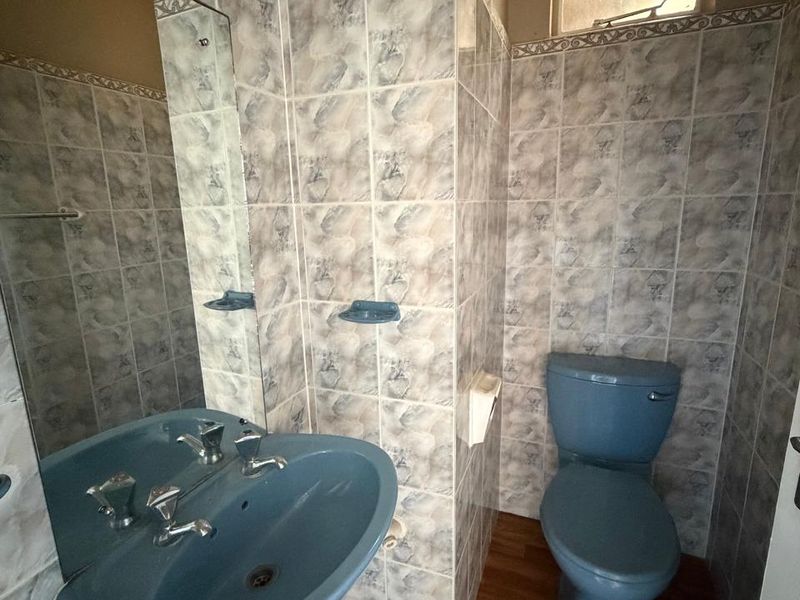 Move-In Ready Apartment In A fully Secured Complex - Photo 4