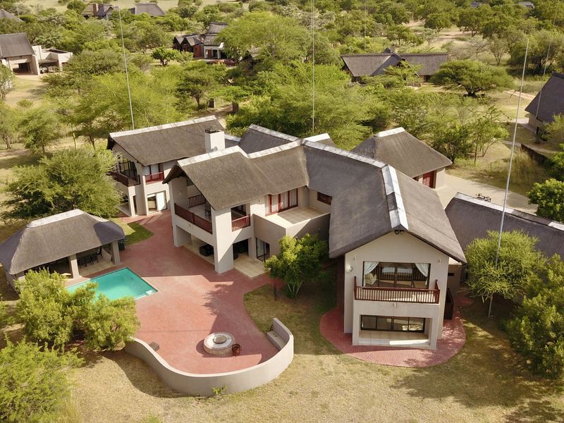 Prestigious Bushveld Retreat on Zebula Golf Estate - Photo 2