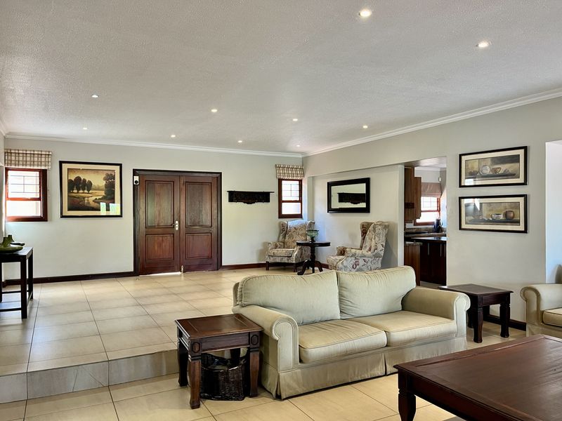 Prestigious Bushveld Retreat on Zebula Golf Estate - Photo 10