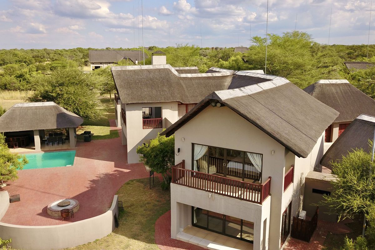 Prestigious Bushveld Retreat on Zebula Golf Estate - Photo 5