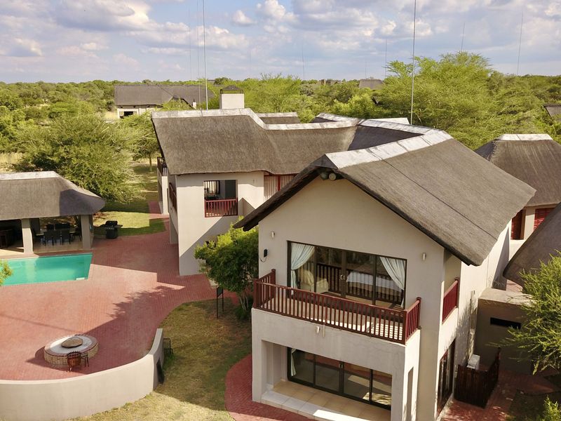 Prestigious Bushveld Retreat on Zebula Golf Estate - Photo 5