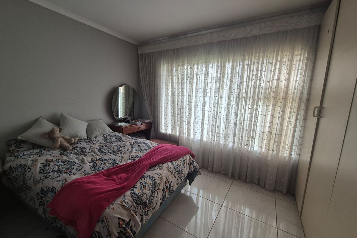 !MAGICAL GEM FOR SALE - Photo 3