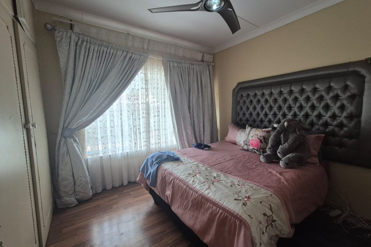 !MAGICAL GEM FOR SALE - Photo 4