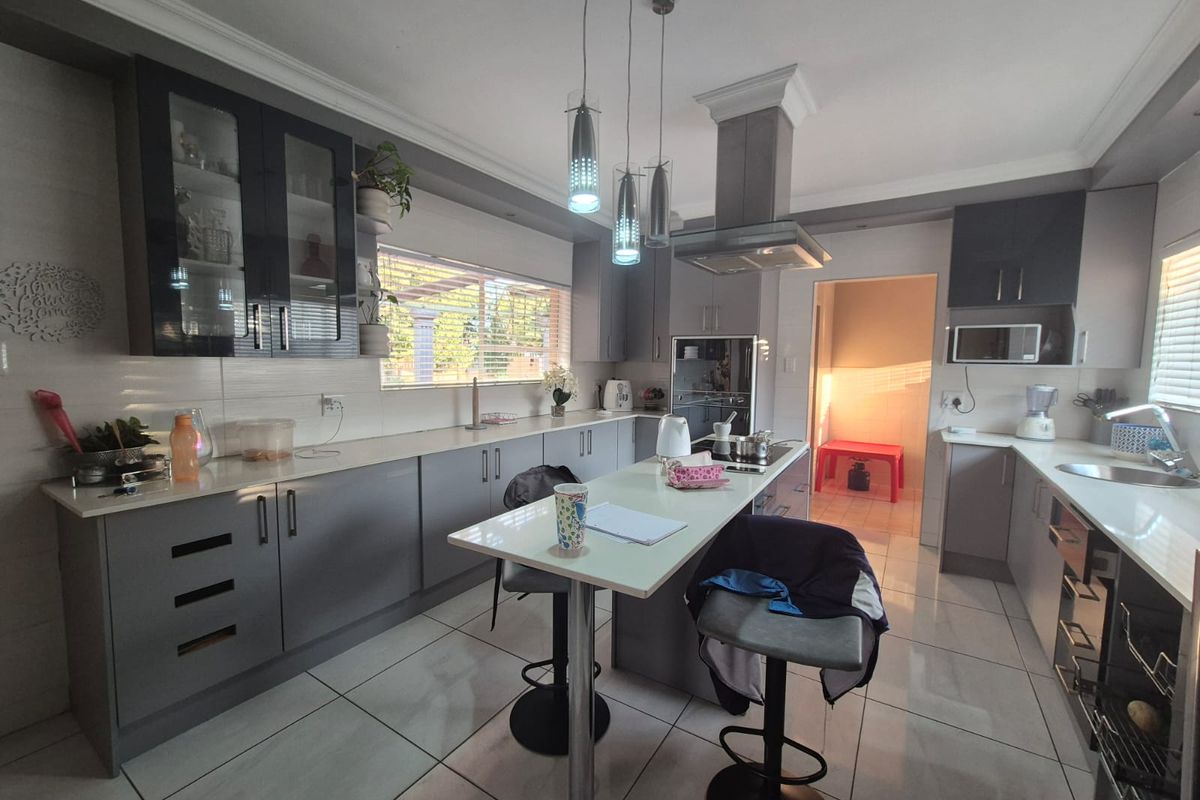 !MAGICAL GEM FOR SALE - Photo 5