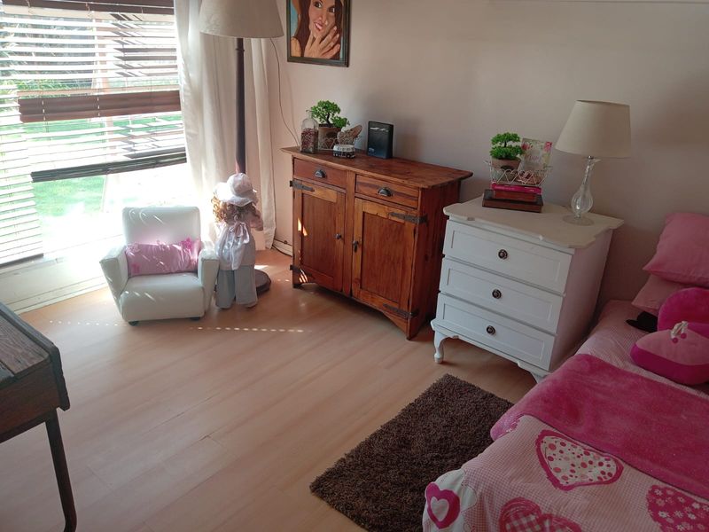 Stunning Family Home for Sale in Vanderbijlpark SE 2 - Photo 7