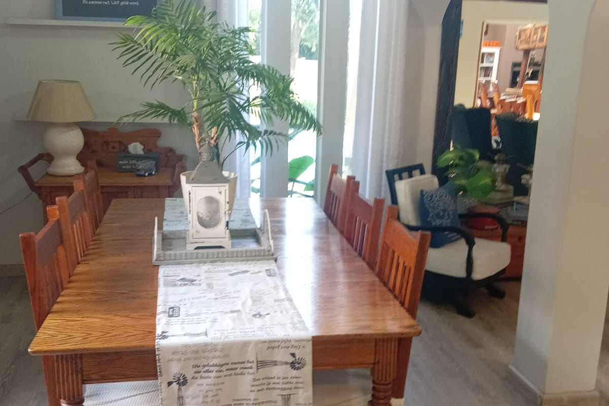 Stunning Family Home for Sale in Vanderbijlpark SE 2 - Photo 4