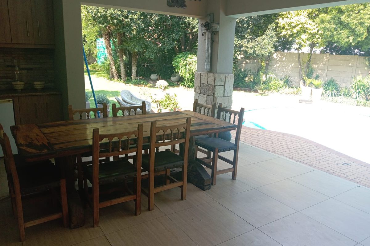 Stunning Family Home for Sale in Vanderbijlpark SE 2 - Photo 5