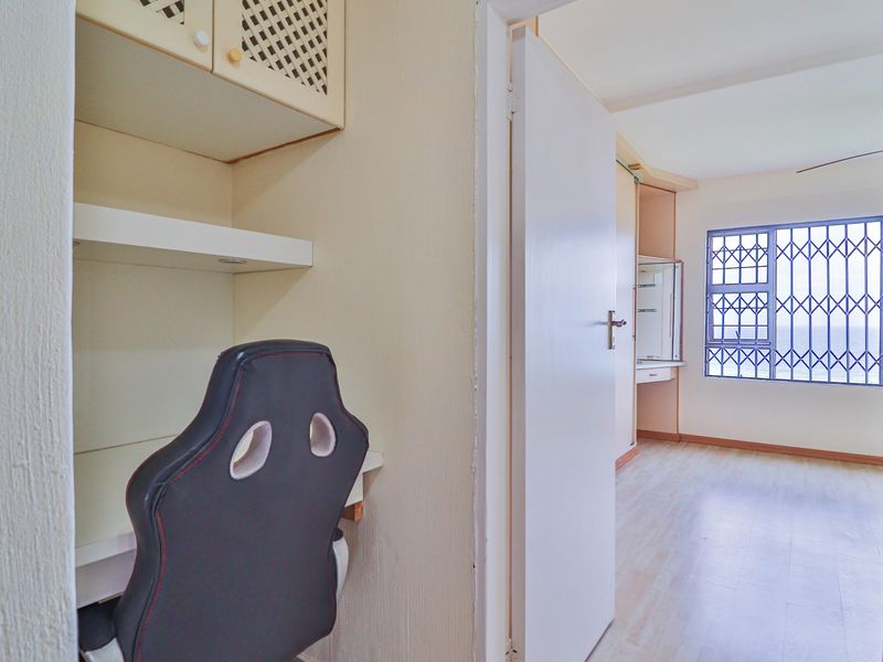 Luxury Coastal Living with modern elegance - Photo 10