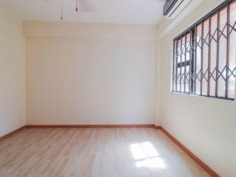 Luxury Coastal Living with modern elegance - Photo 6