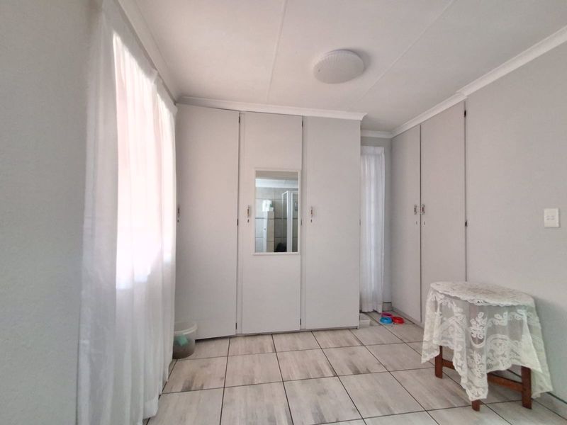 Discover your dream home in the heart of Duncanville! - Photo 8