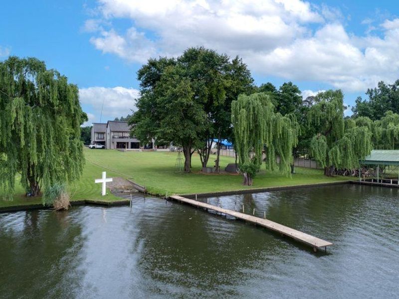 Exceptional Riverfront Estate with Luxury Living & Prime Development Potential - Photo 2