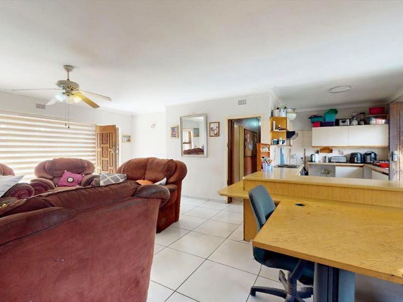 4-Bedroom Family Home with Entertainment Potential - Photo 6