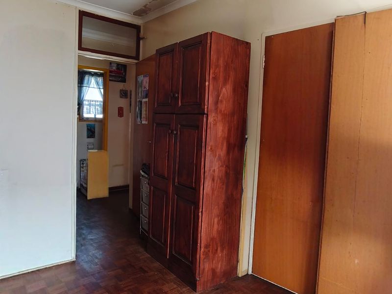 This family home offers incredible potential. - Photo 7