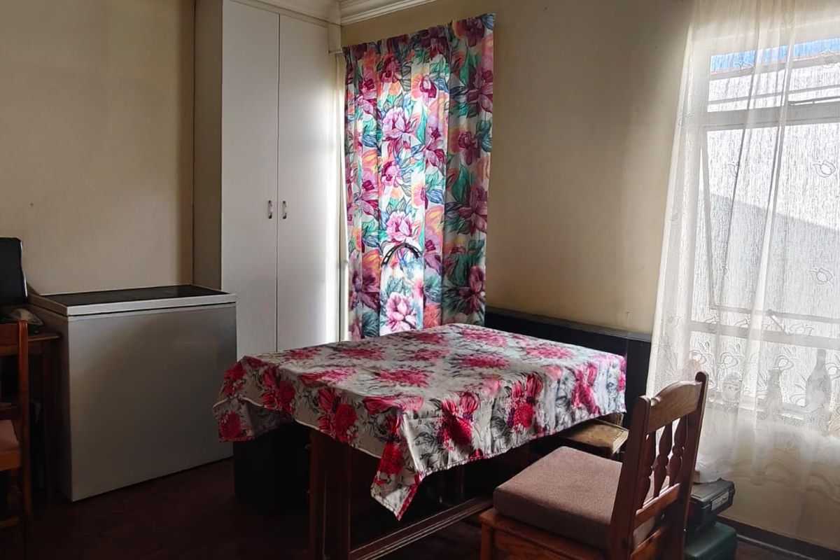 This family home offers incredible potential. - Photo 3