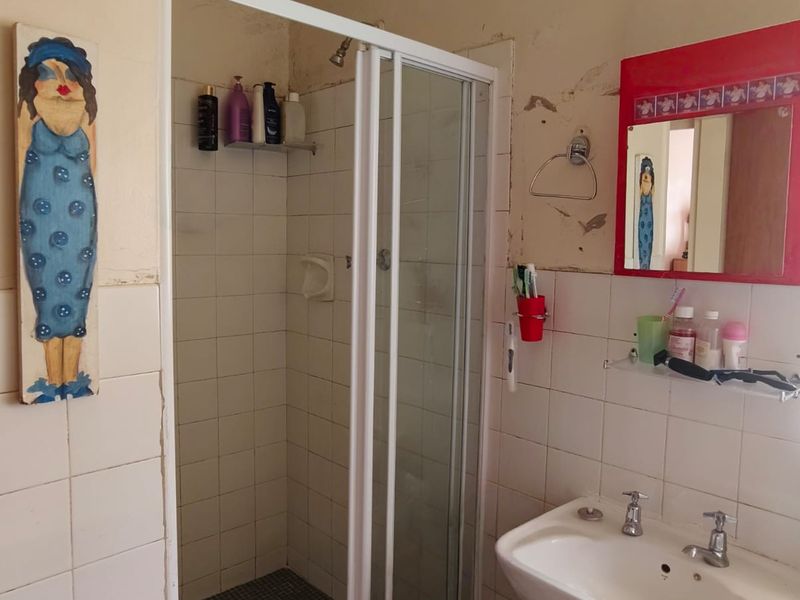 This family home offers incredible potential. - Photo 10