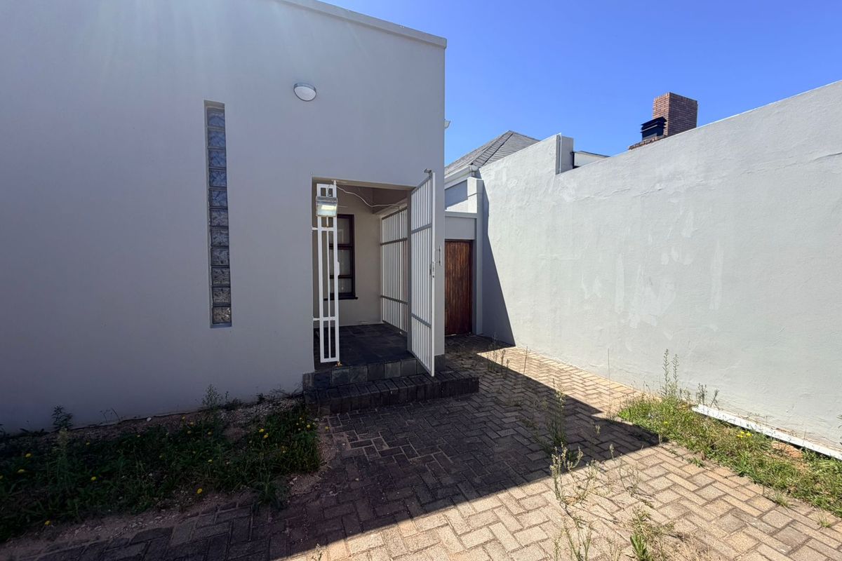 Freestanding Rental Monthly In Gqeberha - Photo 2